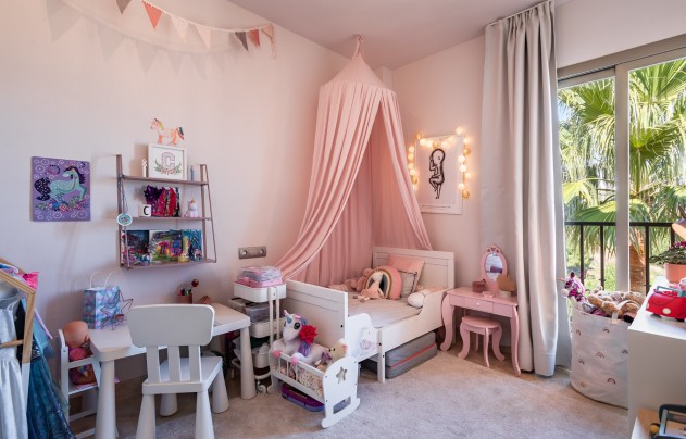 Resale - Apartment - Benahavis