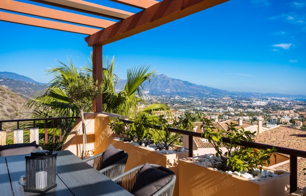 Resale - Apartment - Benahavis