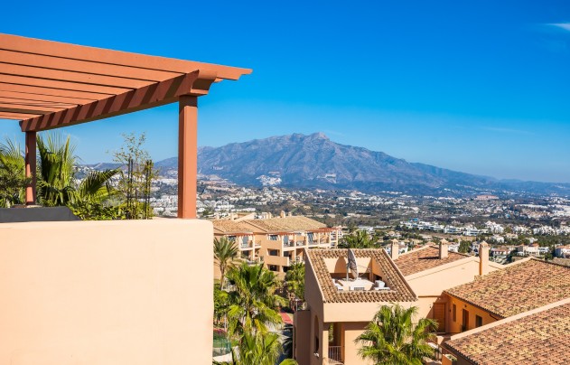 Resale - Apartment - Benahavis