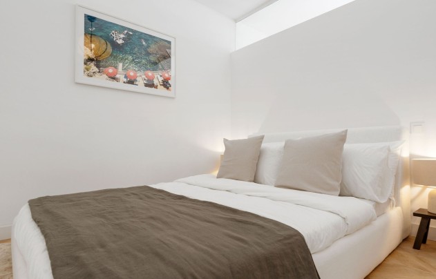 Resale - Apartment - Marbella - Nueva Andalucía