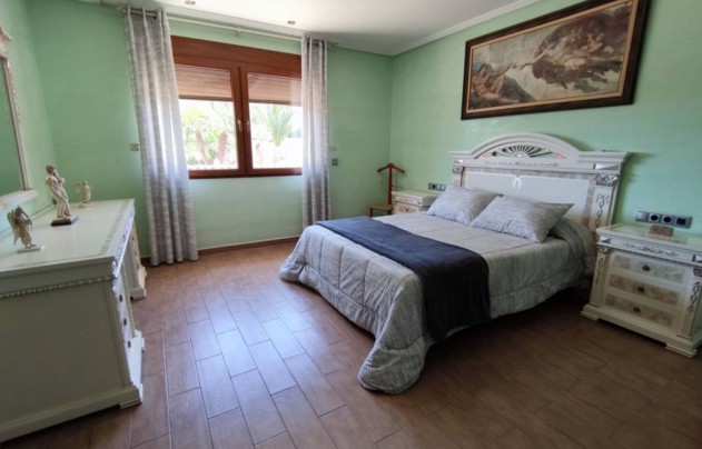 Resale - Villa - Aspe