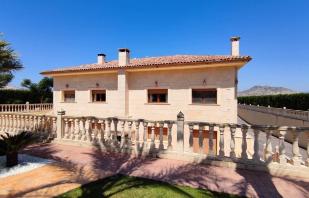 Resale - Villa - Aspe