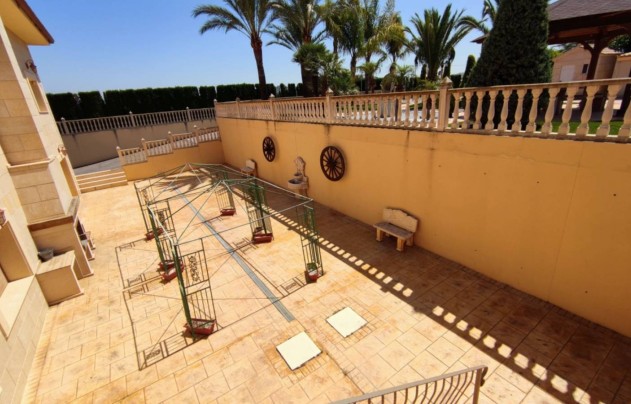 Resale - Villa - Aspe