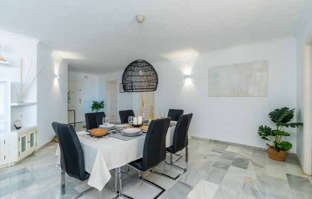 Resale - Apartment - Marbella - Puerto Banús