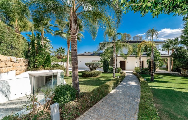 Resale - Villa - Marbella - Nueva Andalucía