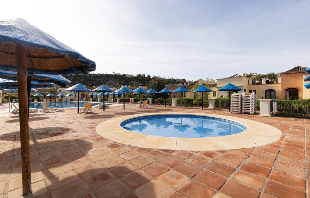 Revente - Apartment - Benahavis - Los Arqueros