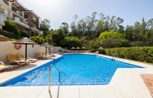 Revente - Apartment - Benahavis - Los Arqueros