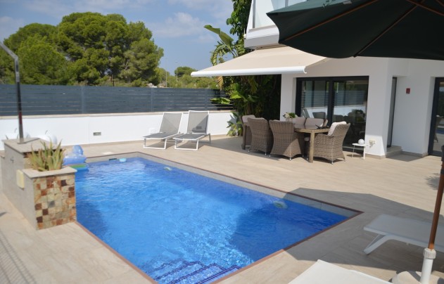 Resale - Villa - Pilar de la Horadada