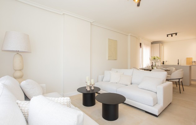 Resale - Apartment - Marbella - Nueva Andalucía