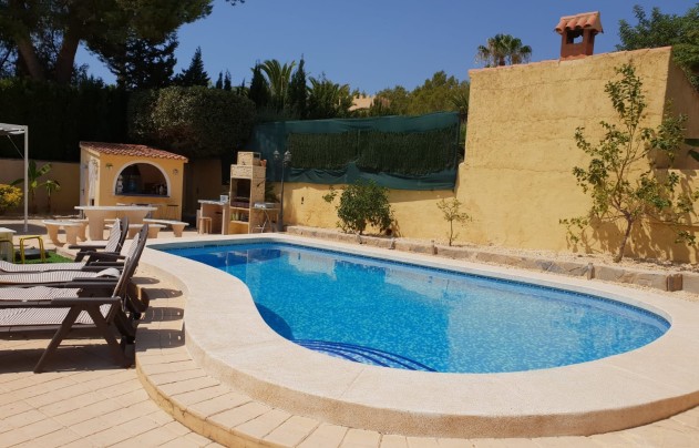 Resale - Villa - Alfas del Pí - Urbanizaciones