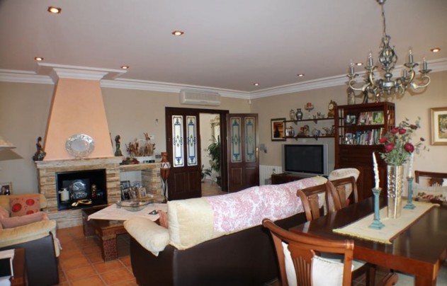 Resale - Villa - Alfas del Pí - Arabi