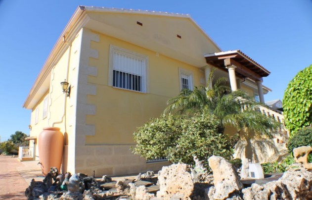 Resale - Villa - Alfas del Pí - Arabi
