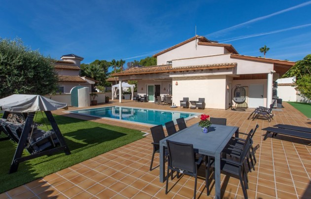 Resale - Villa - Alfas del Pí