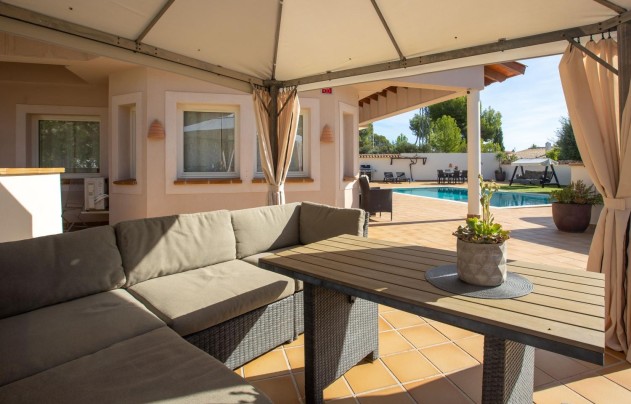 Resale - Villa - Alfas del Pí