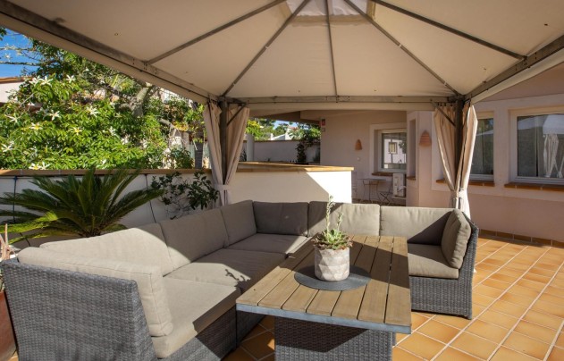 Resale - Villa - Alfas del Pí