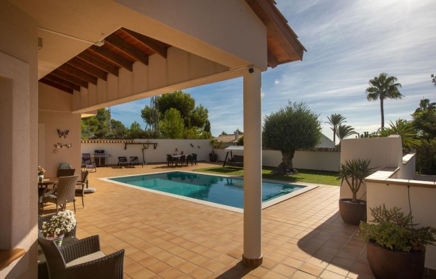 Resale - Villa - Alfas del Pí