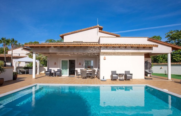 Resale - Villa - Alfas del Pí