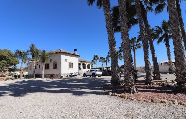 Resale - Villa - Catral