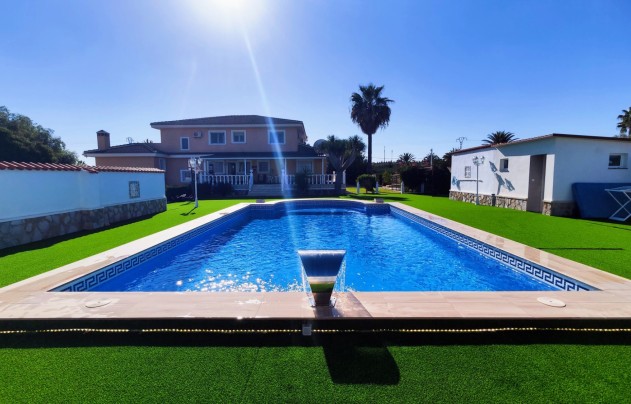 Resale - Villa - San Miguel de Salinas