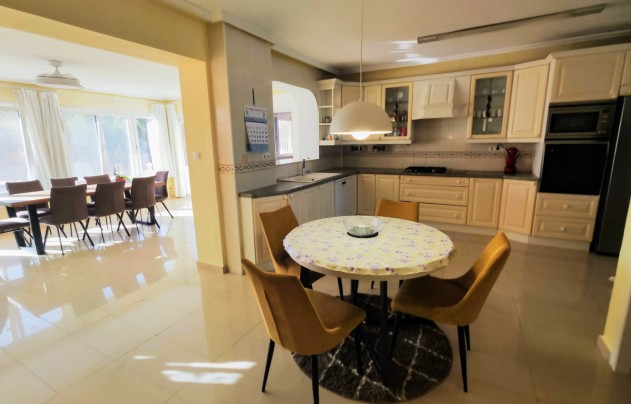 Resale - Villa - San Miguel de Salinas