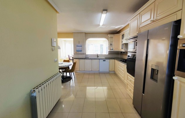 Resale - Villa - San Miguel de Salinas