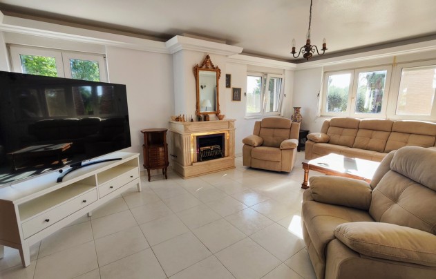 Resale - Villa - San Miguel de Salinas