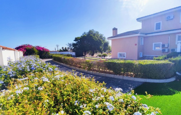 Resale - Villa - San Miguel de Salinas
