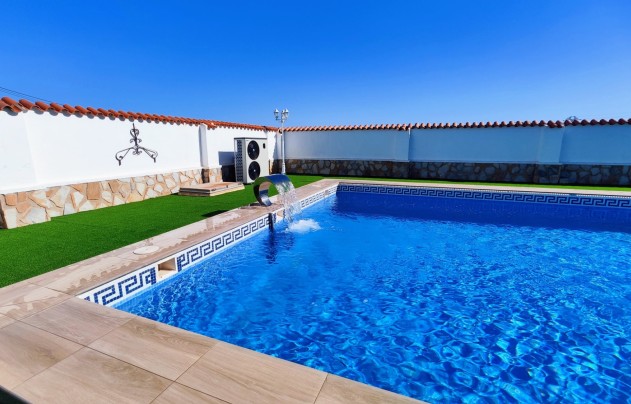 Resale - Villa - San Miguel de Salinas