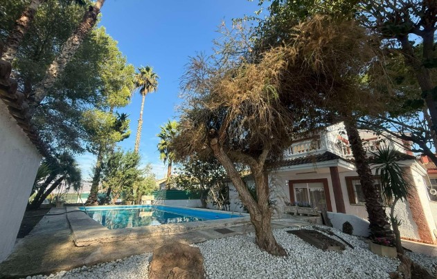 Resale - Villa - Orihuela