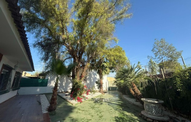 Resale - Villa - Orihuela