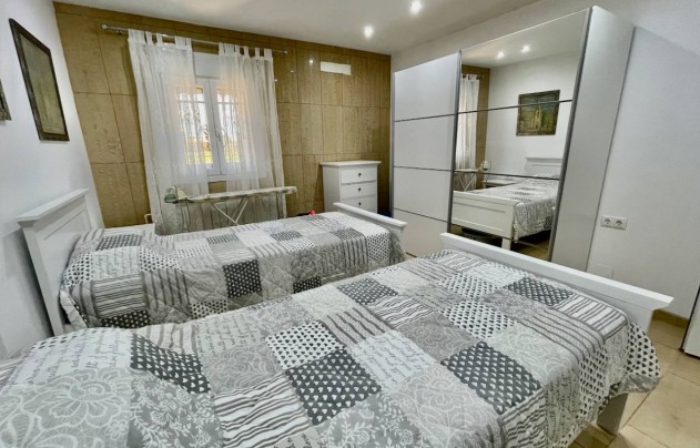 Resale - Villa - Guardamar del Segura