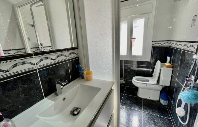 Resale - Villa - Guardamar del Segura