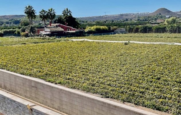 Resale - Villa - Guardamar del Segura