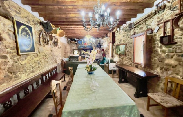 Resale - Villa - Orihuela