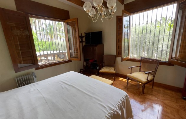 Resale - Villa - Orihuela