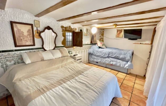 Resale - Villa - Orihuela