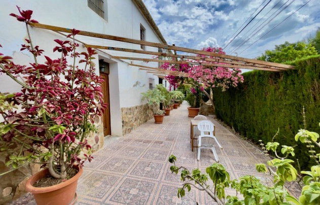 Resale - Villa - Orihuela