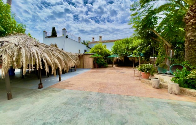 Resale - Villa - Orihuela