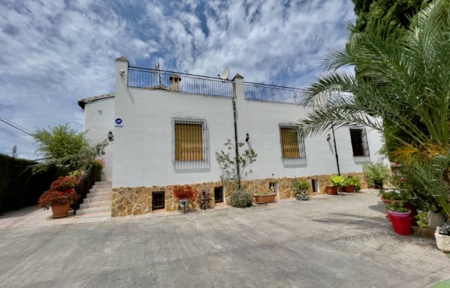 Resale - Villa - Orihuela
