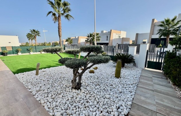 Resale - Villa - Algorfa - La Finca Resort