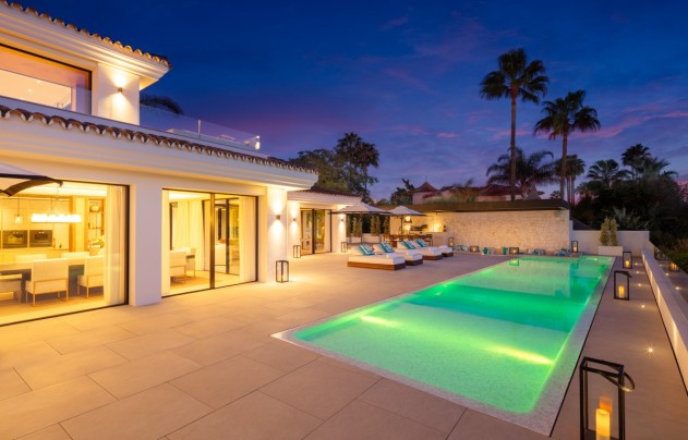 Resale - Villa - Marbella - Nueva Andalucía