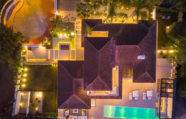 Resale - Villa - Marbella - Nueva Andalucía
