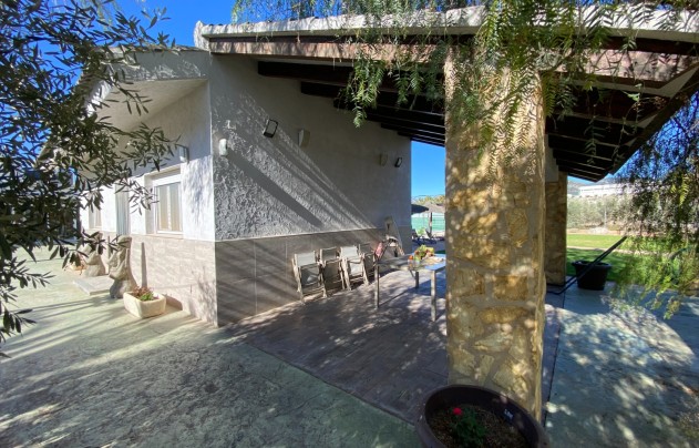 Resale - Villa - Sax