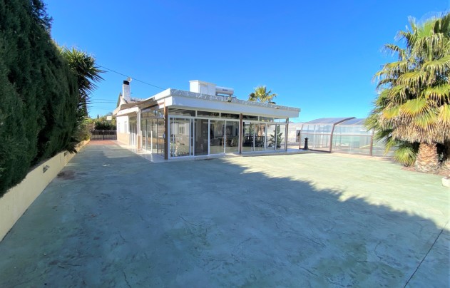 Resale - Villa - Sax
