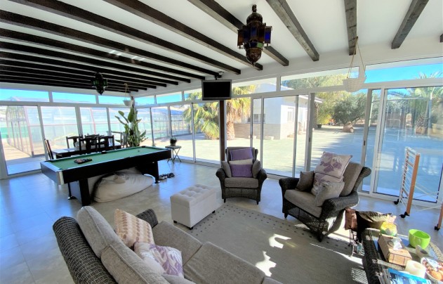 Resale - Villa - Sax