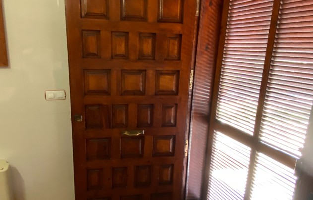 Resale - Villa - Petrer