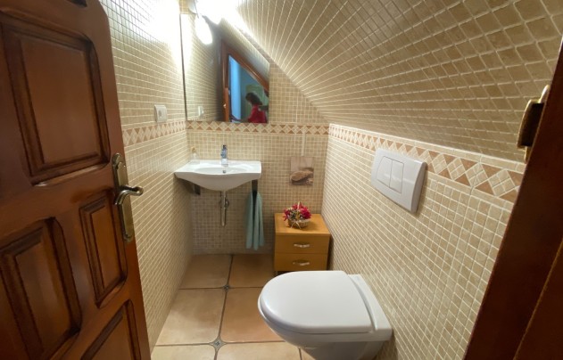 Resale - Villa - Petrer