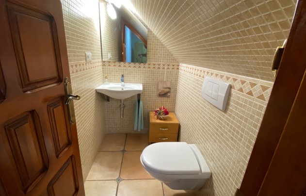 Resale - Villa - Petrer