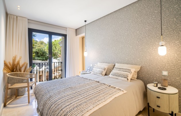 Resale - Apartment - Benahavis - La Quinta