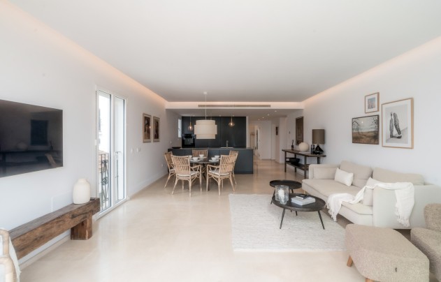 Resale - Apartment - Marbella - Puerto Banús